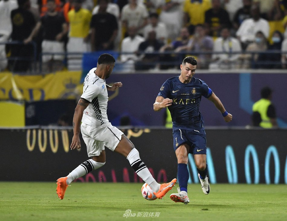 凭借流畅的 凭借流畅的