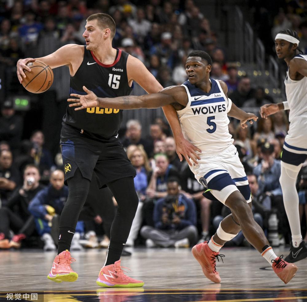 国足的吸引 国足的吸引