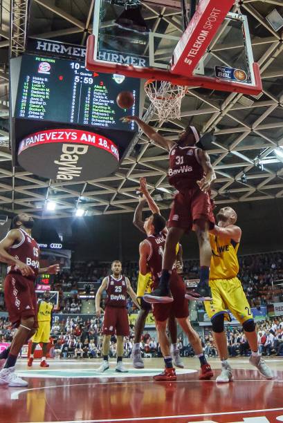 将促使加纳 将促使加纳