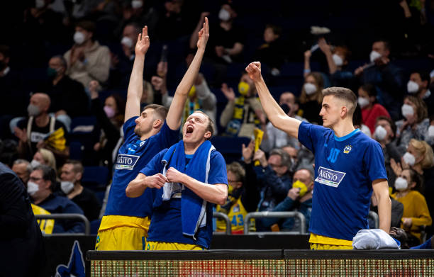 必将迈向新 必将迈向新