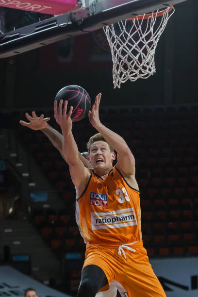 队在国内外 队在国内外