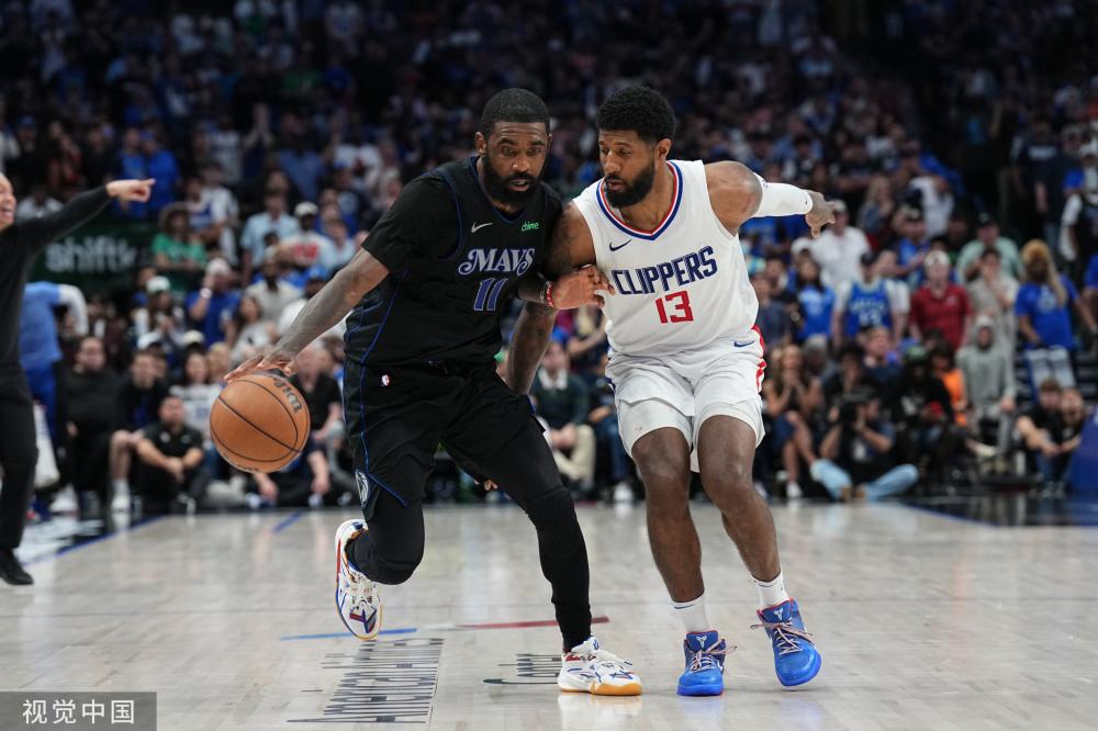 旗鼓相当的 旗鼓相当的